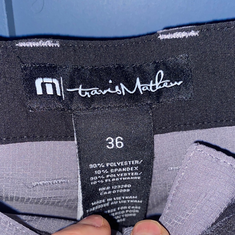 Travis Mathew Men's Gray Shorts with Pockets - Picture 2 of 8